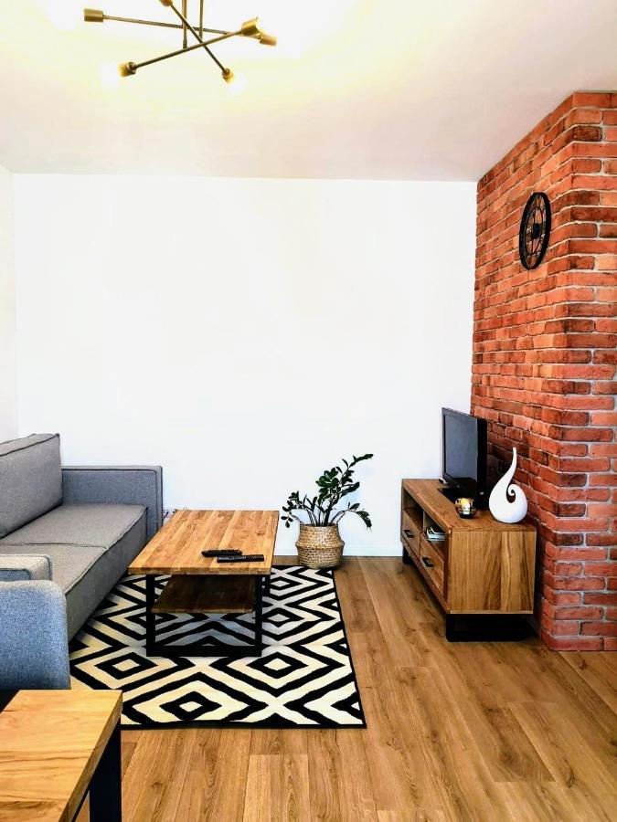Nowoczesny Apartament Na Promenadach Wroclawskich Exterior foto